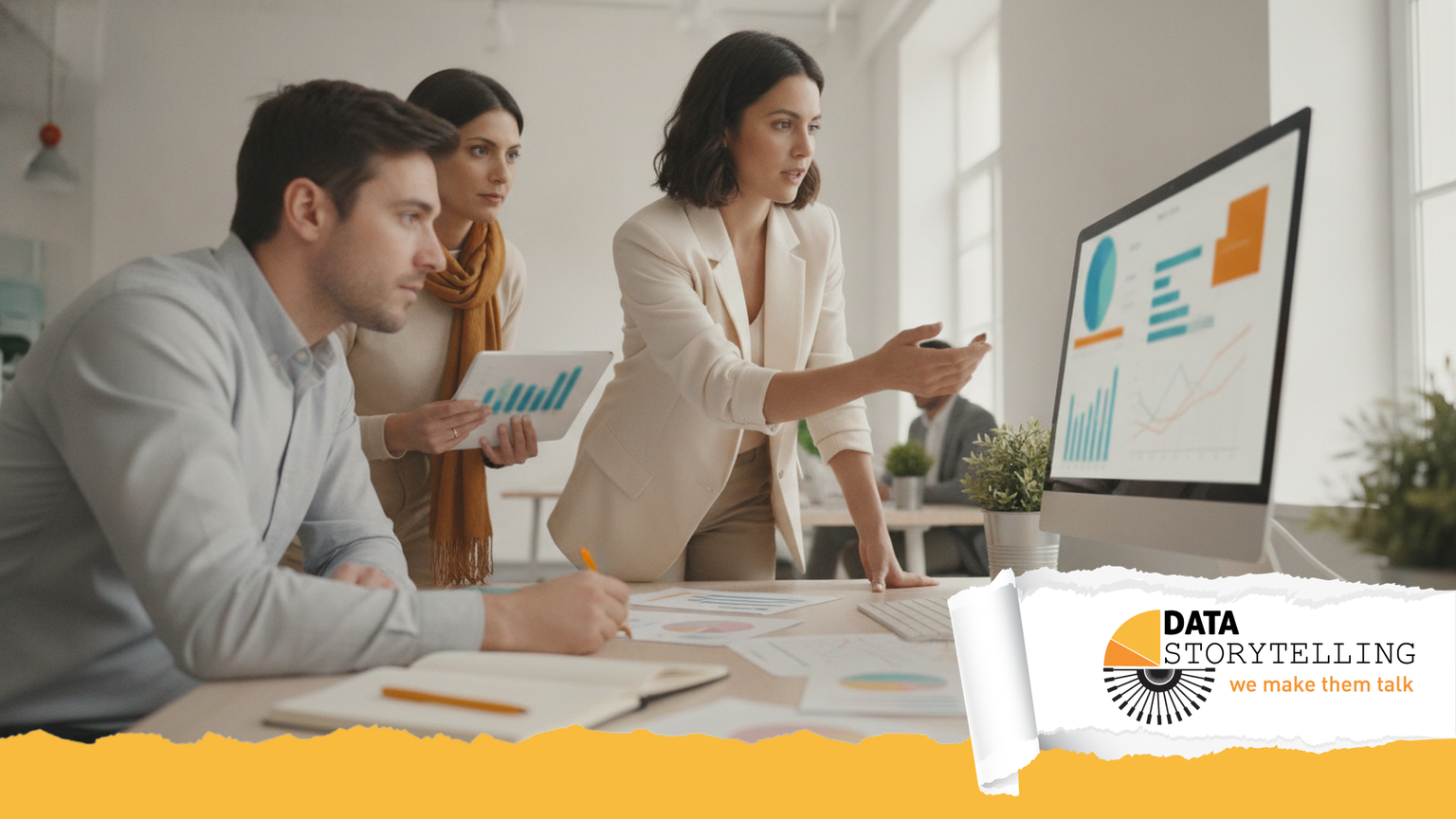 Professionista che esplora una dashboard Power BI con grafici e KPI su schermo, strumento di data storytelling aziendale.